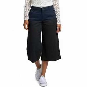 Banana Republic Navy Martin Stretch Wide Leg Cropped Capris. Size 2